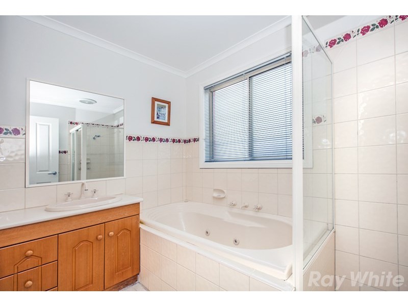 6 Romina Way, South Morang VIC 3752