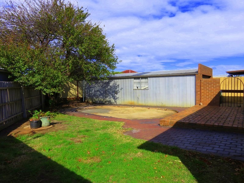 46 Huskisson Avenue, Lalor VIC 3075