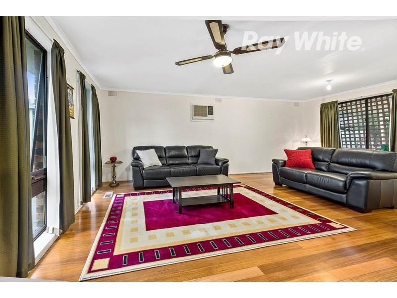 66 Buckmaster Drive, Mill Park VIC 3082