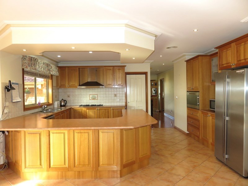 4 Cotham Court, South Morang VIC 3752