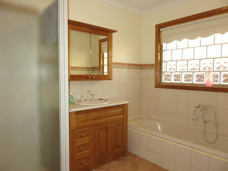 4 Cotham Court, South Morang VIC 3752