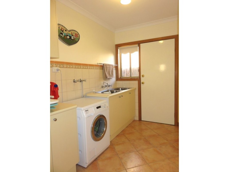 4 Cotham Court, South Morang VIC 3752