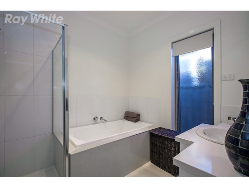 4 Clonard Crescent, Epping VIC 3076