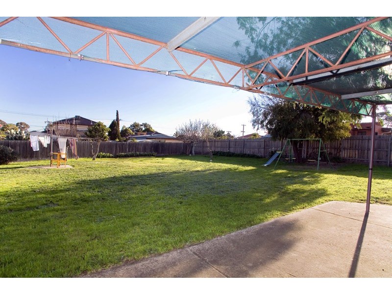 22 Pallant Avenue, Reservoir VIC 3073