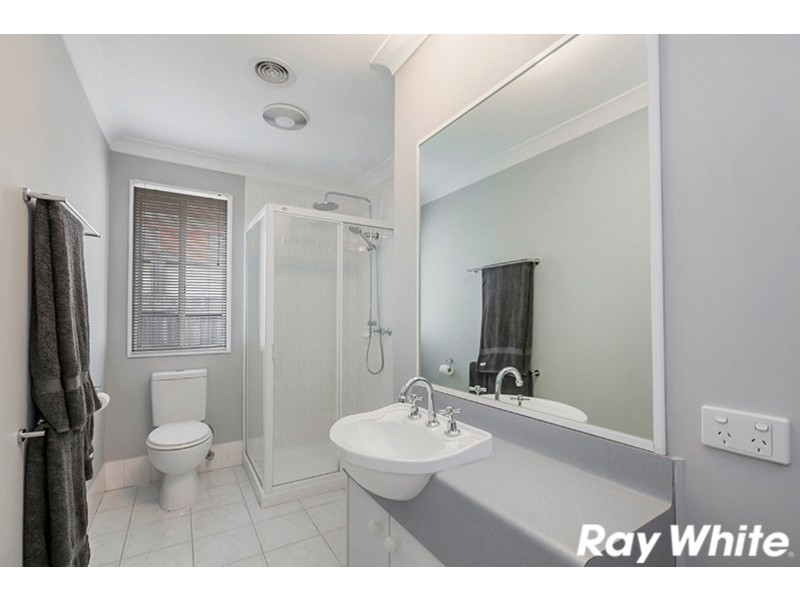 11 River Redgum Place, South Morang VIC 3752