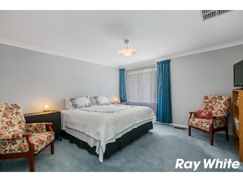 11 River Redgum Place, South Morang VIC 3752