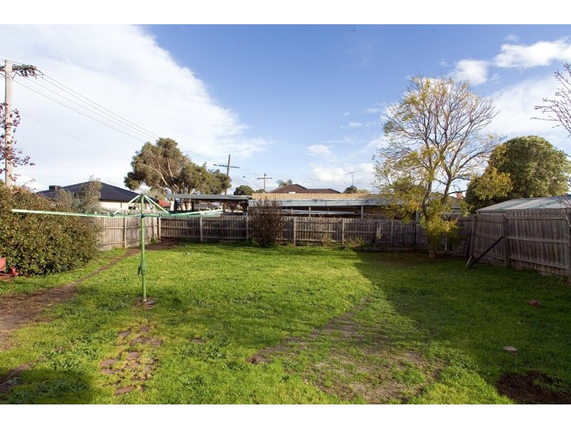 33 Dickens Street, Lalor VIC 3075