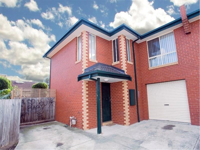 2/30 McFarlane Crescent, Epping VIC 3076