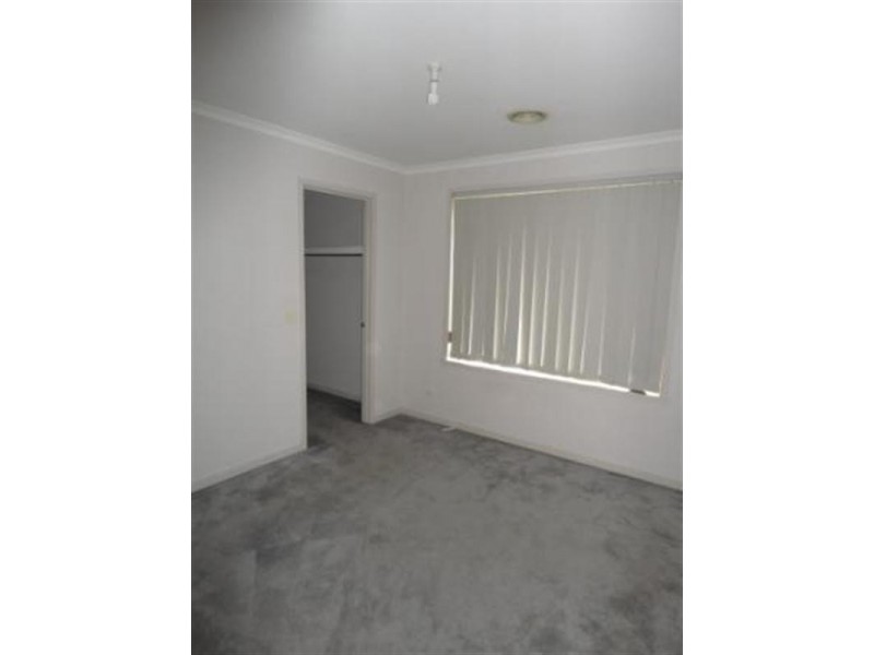 2/30 McFarlane Crescent, Epping VIC 3076