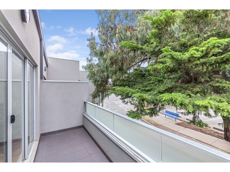 2/2 Grandview Street, Glenroy VIC 3046