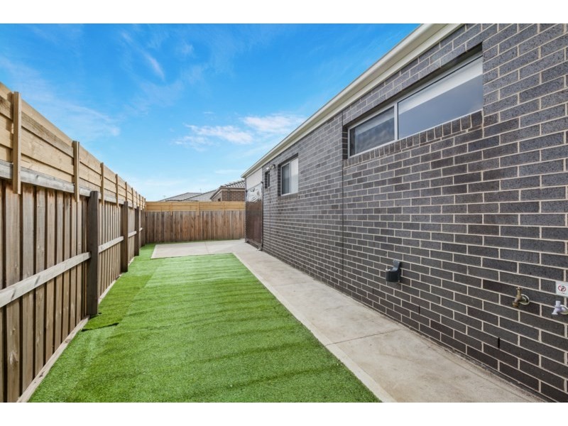 14 Leviticus Street, Epping VIC 3076