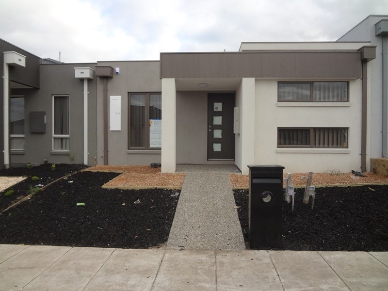 8 Olvine Place, Epping VIC 3076