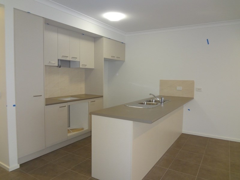 8 Olvine Place, Epping VIC 3076