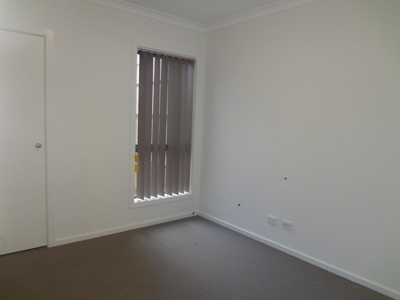 8 Olvine Place, Epping VIC 3076