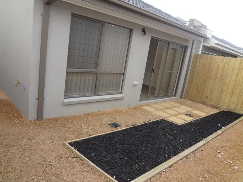 8 Olvine Place, Epping VIC 3076