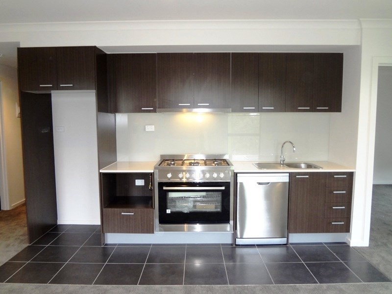 212/40 Bush Boulevard, Mill Park VIC 3082