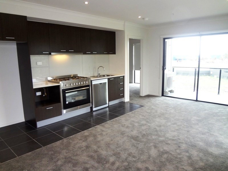 212/40 Bush Boulevard, Mill Park VIC 3082