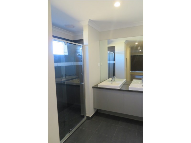 27 Bedstraw Street, Mernda VIC 3754