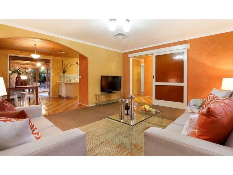 7 Dalray Close, Mill Park VIC 3082