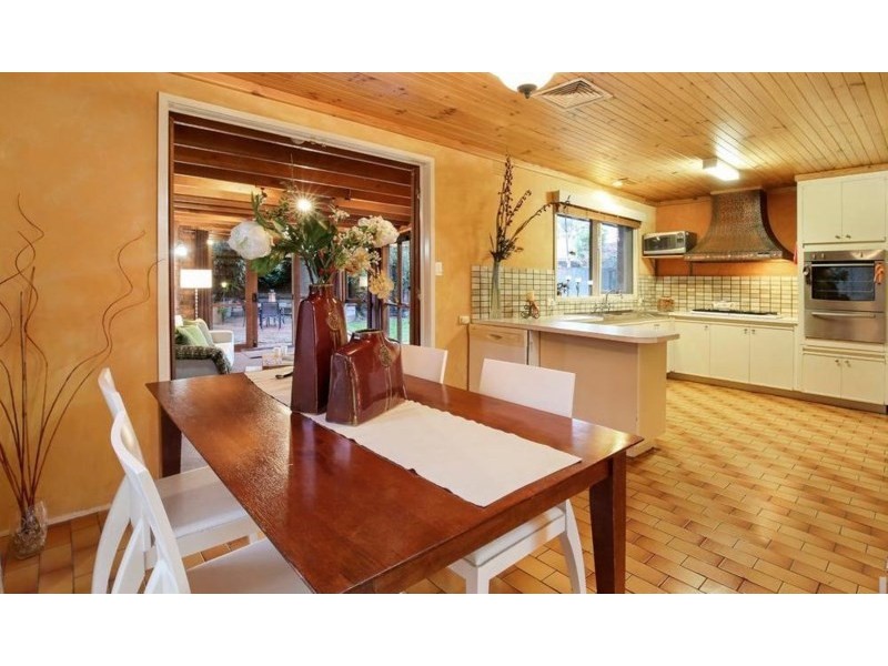 7 Dalray Close, Mill Park VIC 3082