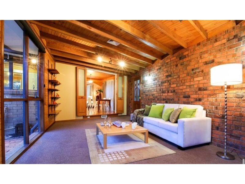 7 Dalray Close, Mill Park VIC 3082