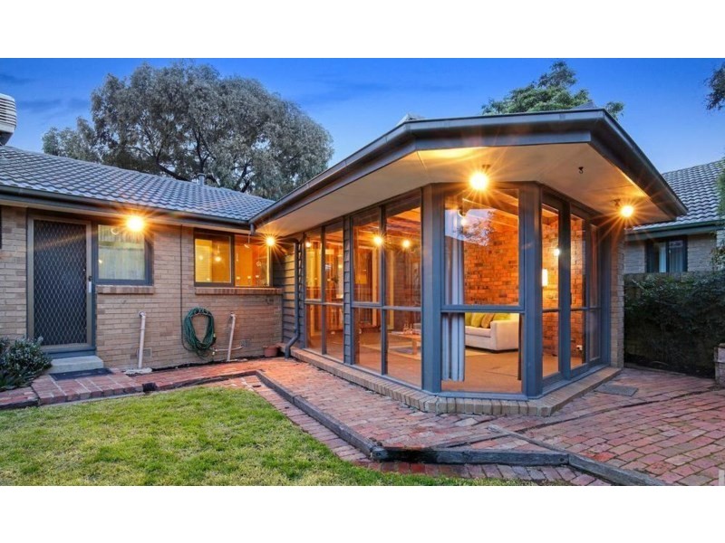 7 Dalray Close, Mill Park VIC 3082
