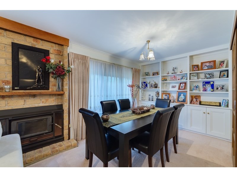 1 Madigan Crescent, Mill Park VIC 3082