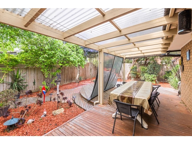 1 Madigan Crescent, Mill Park VIC 3082