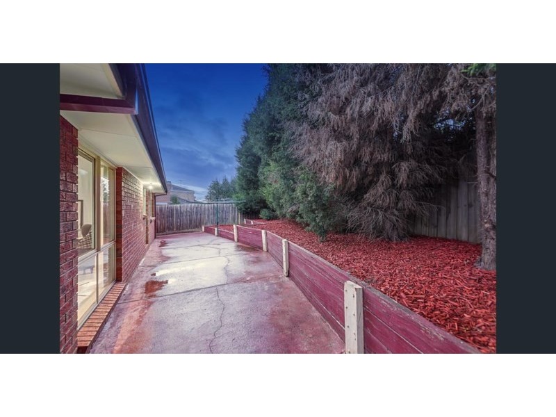 16 Woodfull Way, Epping VIC 3076