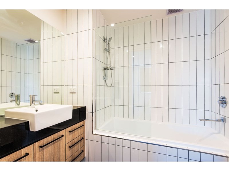 218/30 Oleander Drive, Mill Park VIC 3082