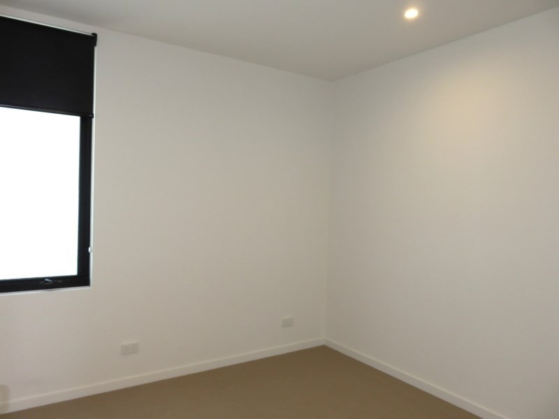 218/30 Oleander Drive, Mill Park VIC 3082