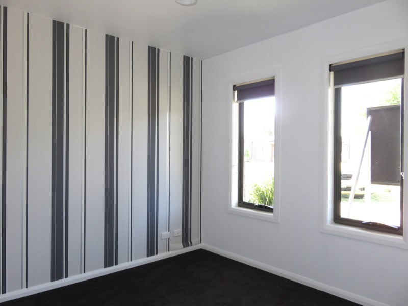 49 Saxony Drive, Epping VIC 3076