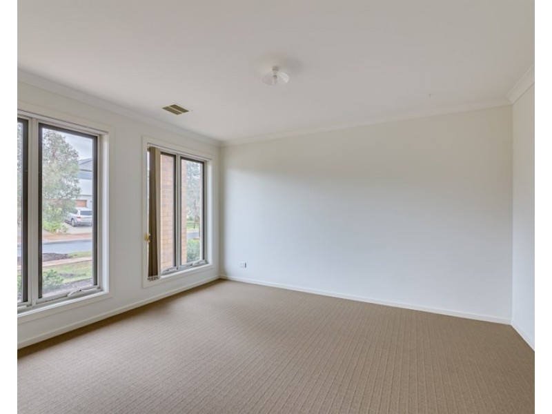 9 Brindabella Chase, Point Cook VIC 3030