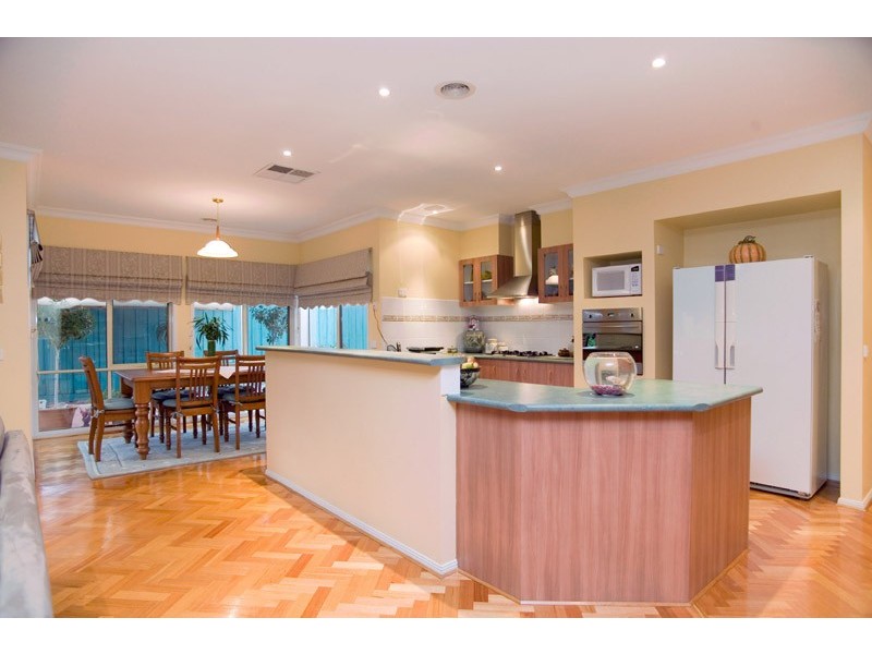 52 Darius Terrace, South Morang VIC 3752
