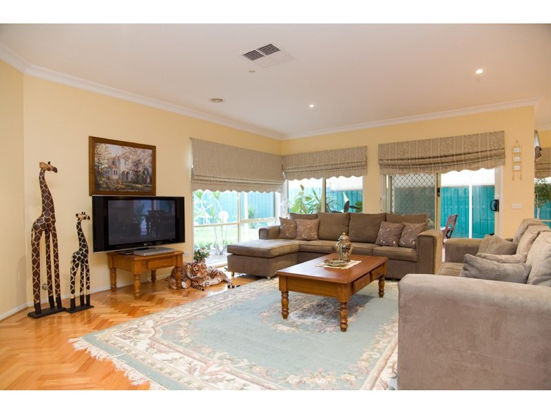 52 Darius Terrace, South Morang VIC 3752