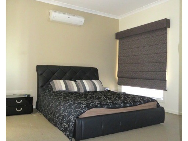 6 Kanooka Avenue, South Morang VIC 3752