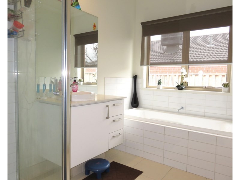 17 Evolve Esplanade, Wollert VIC 3750