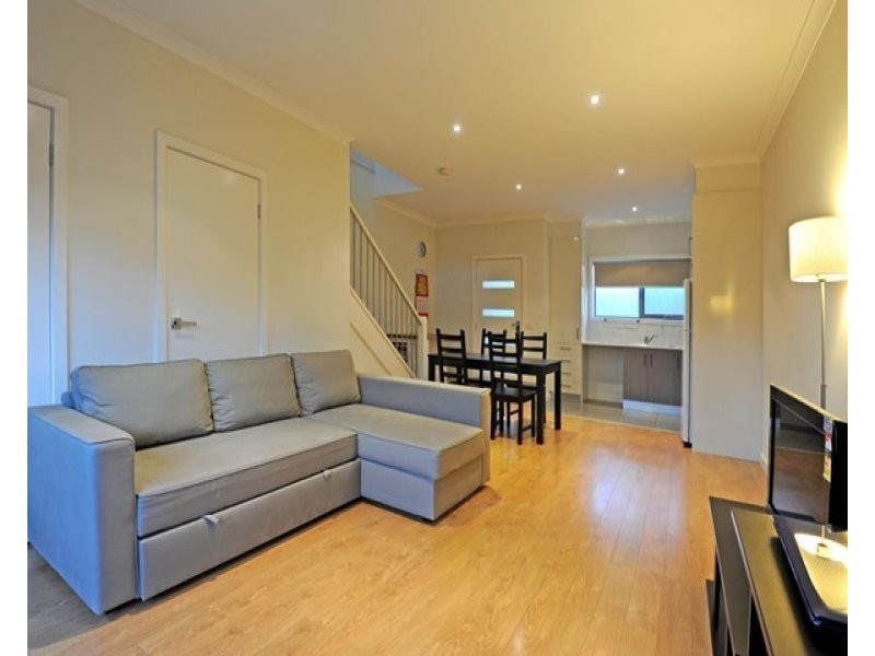 2/59 Cheddar Road, Reservoir VIC 3073