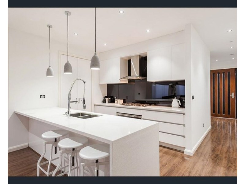 21 Falkland Road, Craigieburn VIC 3064