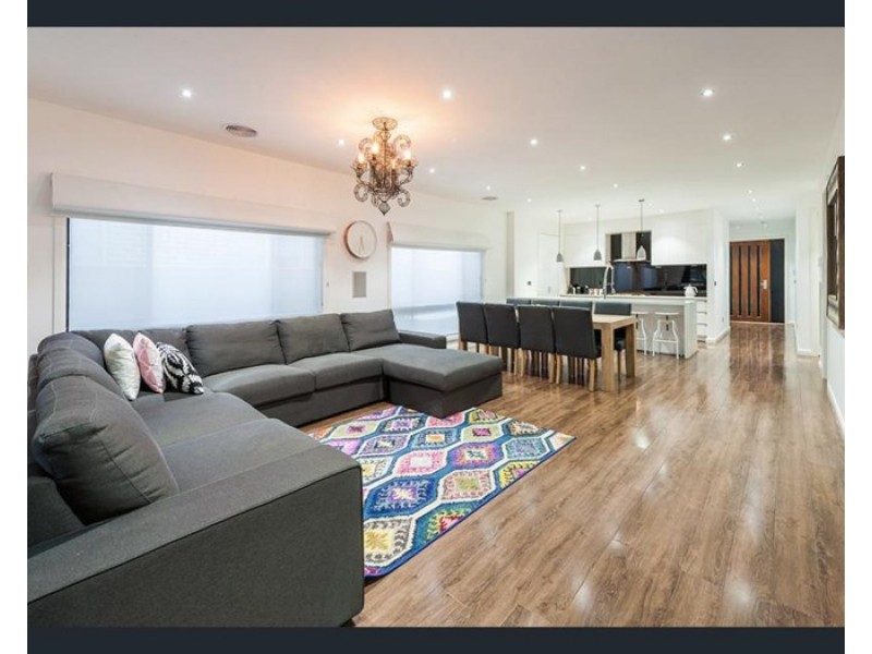 21 Falkland Road, Craigieburn VIC 3064