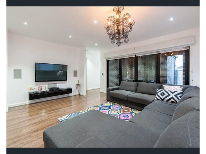 21 Falkland Road, Craigieburn VIC 3064