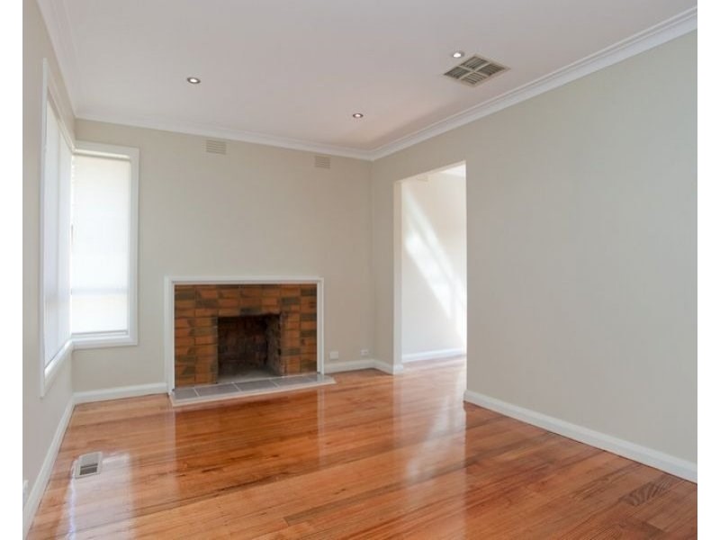 1/19 Lloyd Avenue, Epping VIC 3076