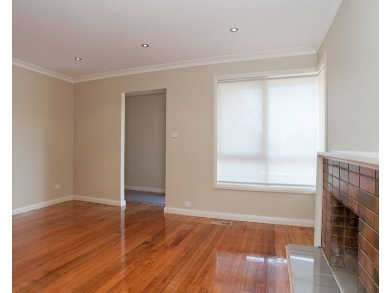 1/19 Lloyd Avenue, Epping VIC 3076