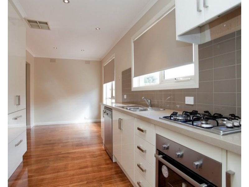 1/19 Lloyd Avenue, Epping VIC 3076