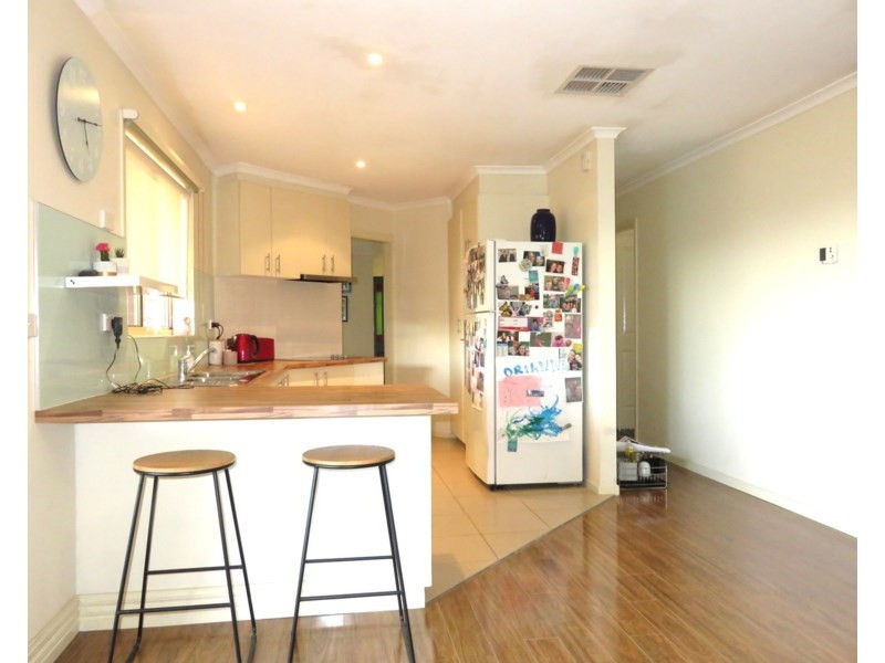 25 Pollock Drive, Mill Park VIC 3082