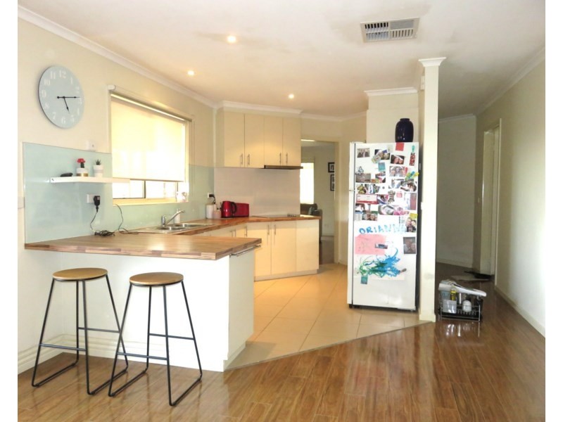 25 Pollock Drive, Mill Park VIC 3082