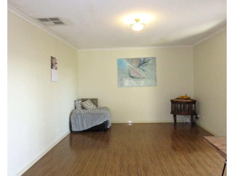 25 Pollock Drive, Mill Park VIC 3082