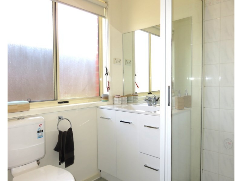 25 Pollock Drive, Mill Park VIC 3082