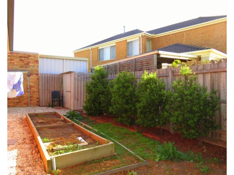 25 Pollock Drive, Mill Park VIC 3082