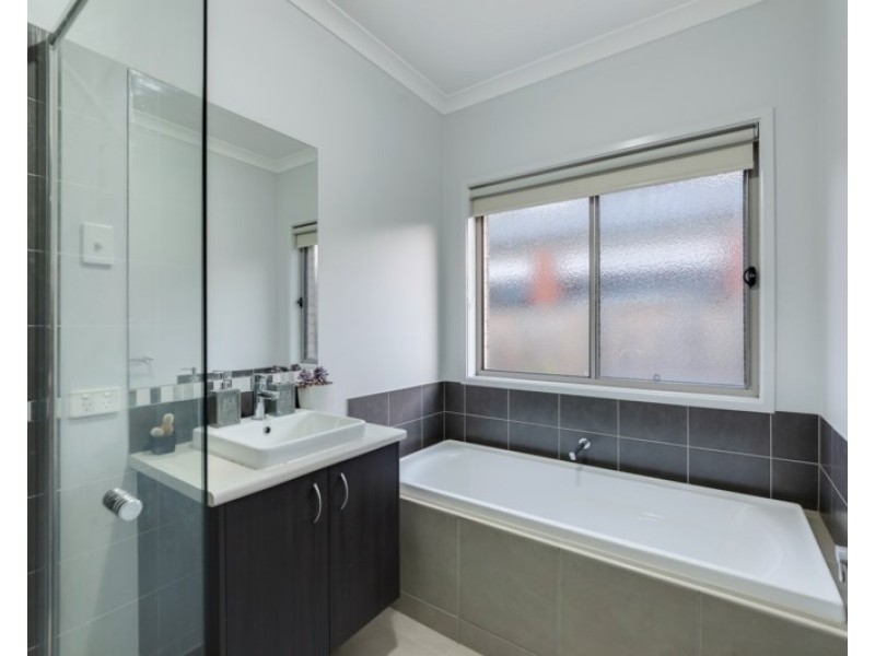 6 Antill Rise, Epping VIC 3076